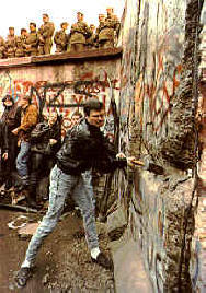 Breaking-down-Berlin-Wall-1989